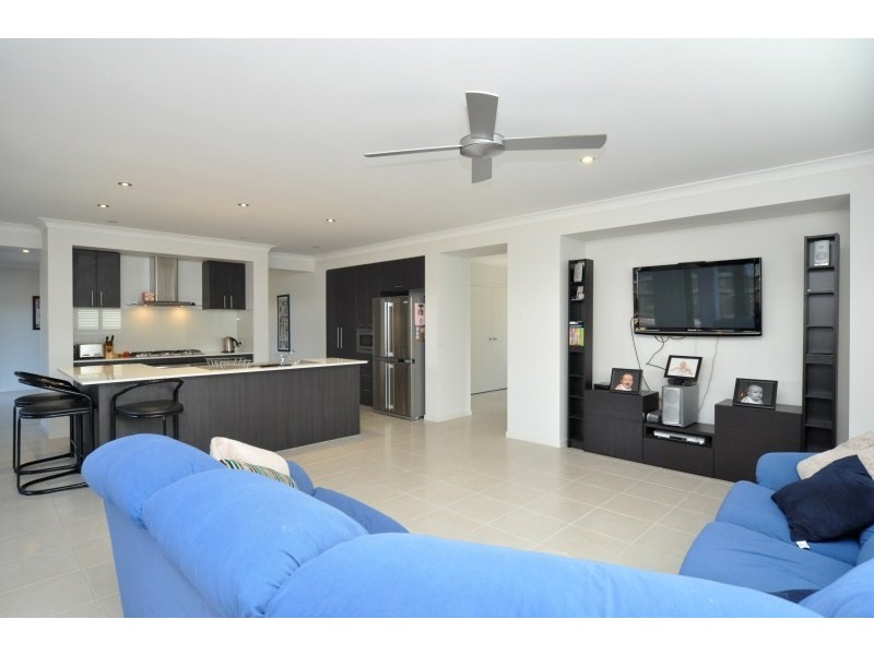 11 Stone Creek Drive, Upper Coomera QLD 4209