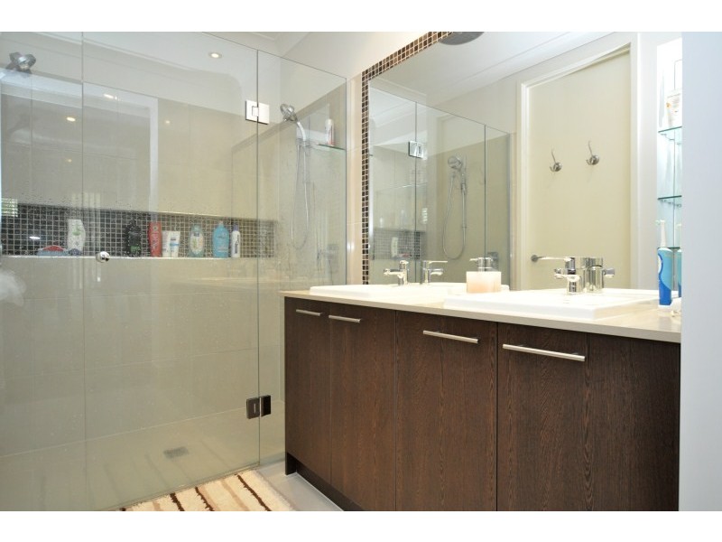 11 Stone Creek Drive, Upper Coomera QLD 4209