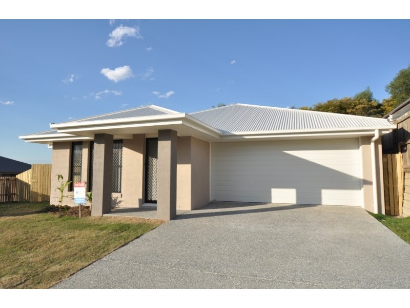 24 Rise Circuit, Pacific Pines QLD 4211