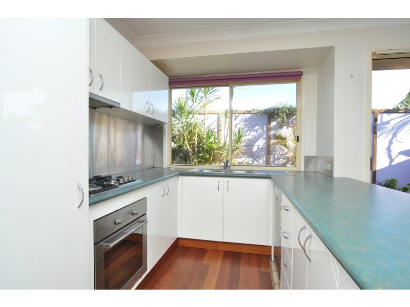 1/10 Crystal Reef Drive, Coombabah QLD 4216