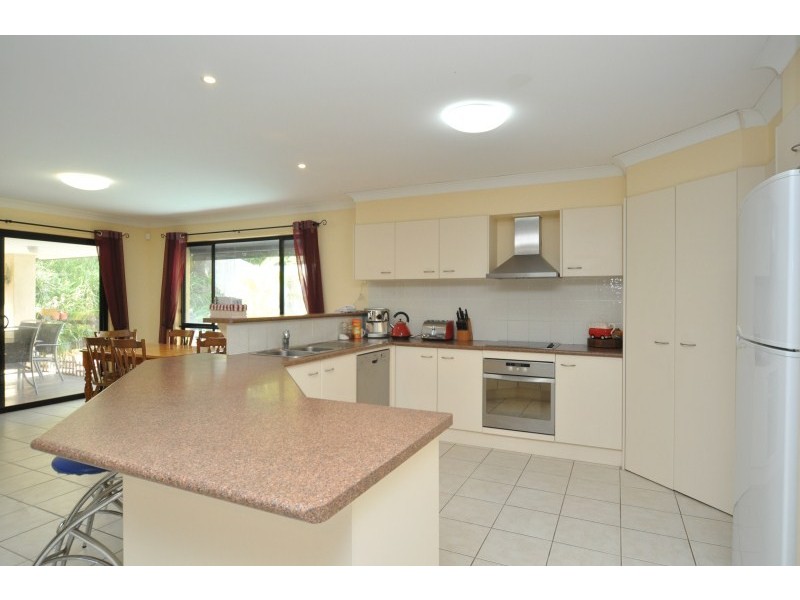 4 Farrer Court, Upper Coomera QLD 4209