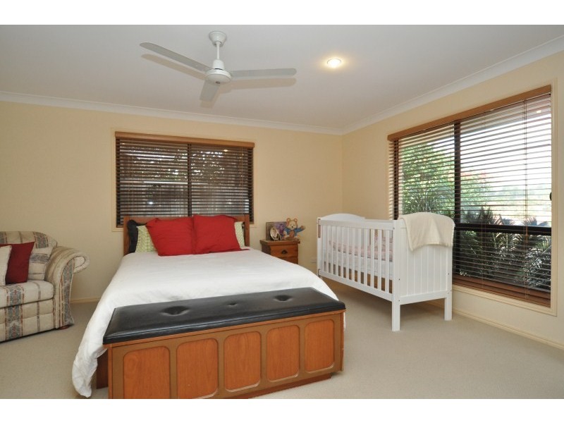 4 Farrer Court, Upper Coomera QLD 4209