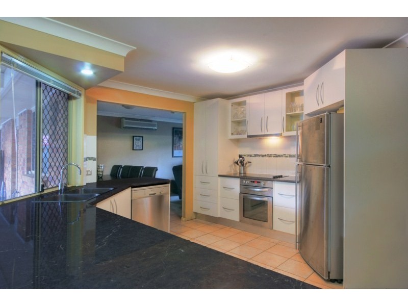 5 Pottinger Crescent, Oxenford QLD 4210