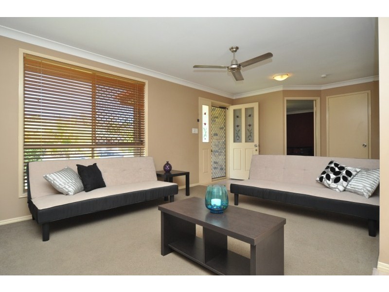 5 Pottinger Crescent, Oxenford QLD 4210
