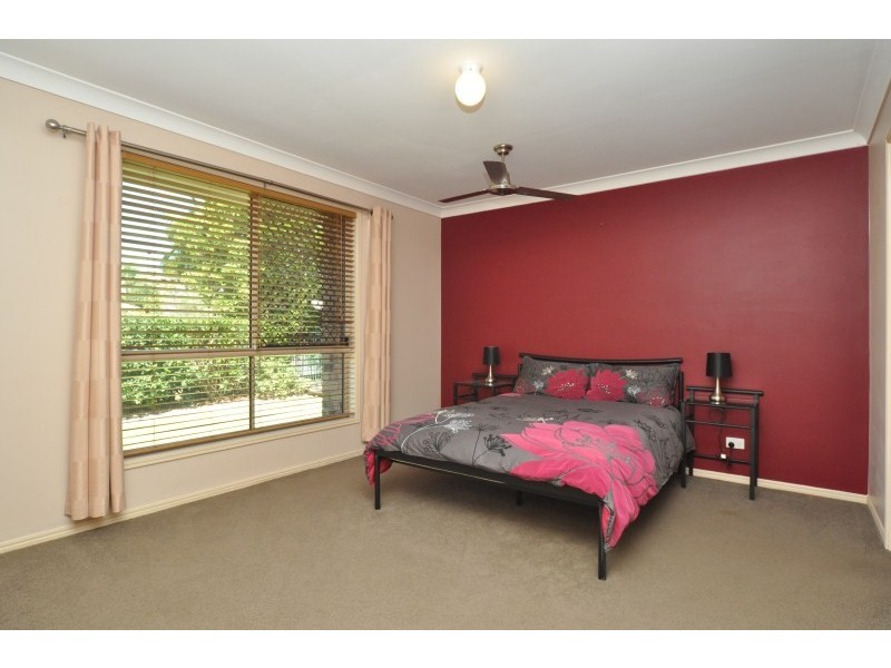 5 Pottinger Crescent, Oxenford QLD 4210