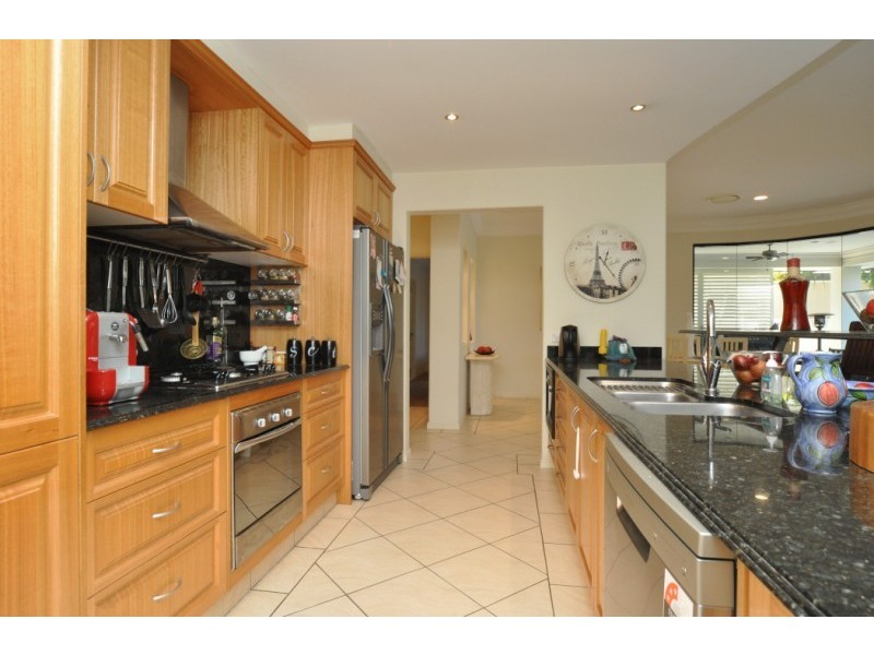 3 River Cove Place, Helensvale QLD 4212