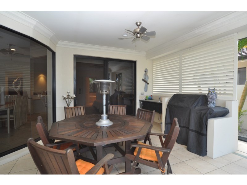 3 River Cove Place, Helensvale QLD 4212