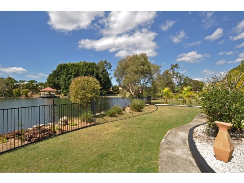 3 River Cove Place, Helensvale QLD 4212