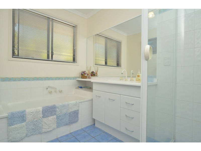 5 The Oval Drive, Mount Nathan QLD 4211