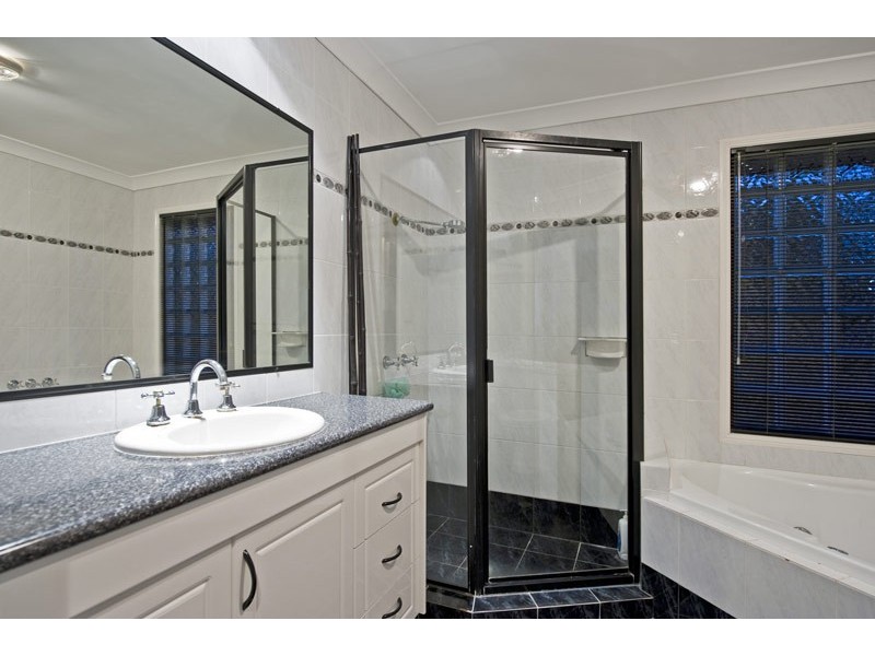 27 Lachlan Drive, Coomera QLD 4209