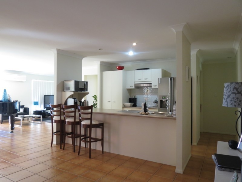 5 Dorchester Court, Oxenford QLD 4210