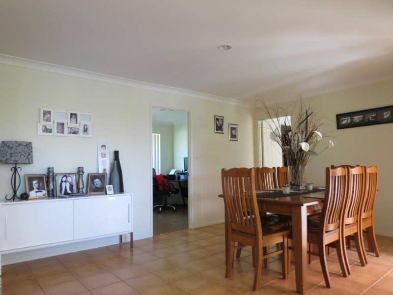 5 Dorchester Court, Oxenford QLD 4210