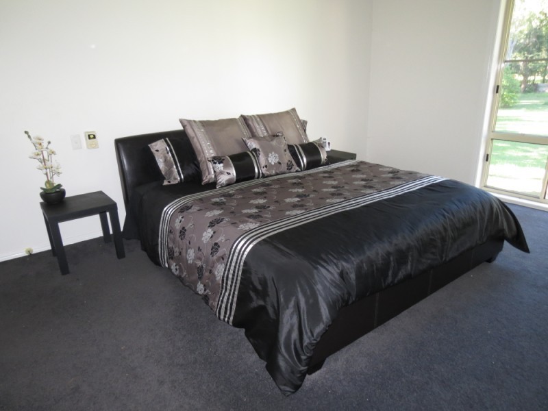 54 Ruth Terrace, Oxenford QLD 4210