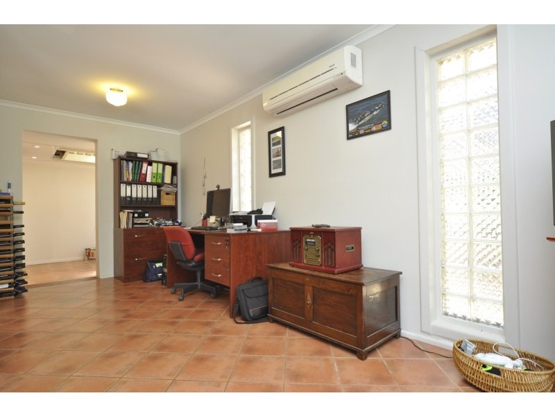 13 Armidale Crescent, Helensvale QLD 4212