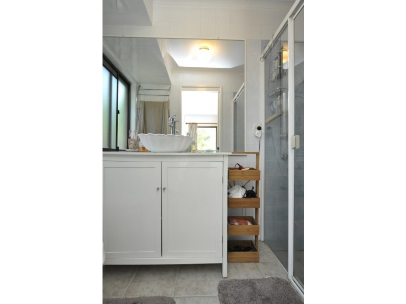 13 Armidale Crescent, Helensvale QLD 4212