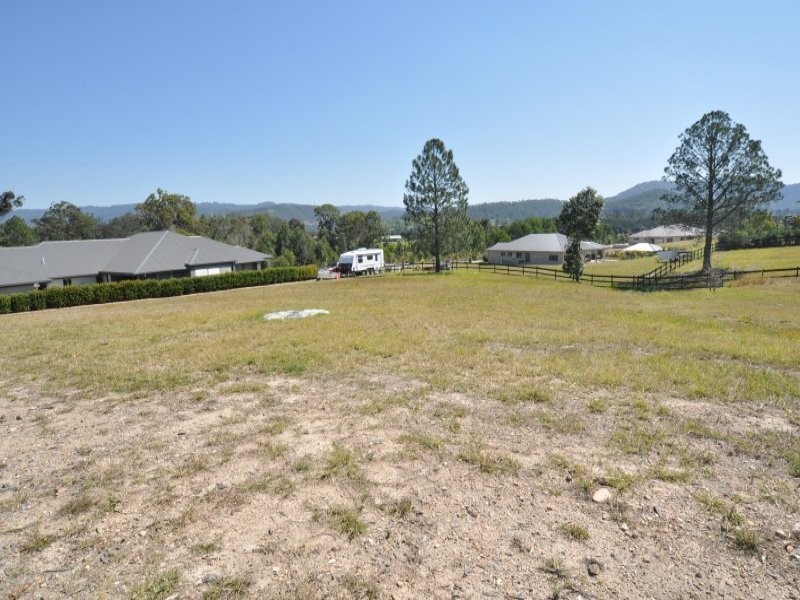 6 Summer Hill Crescent, Maudsland QLD 4210