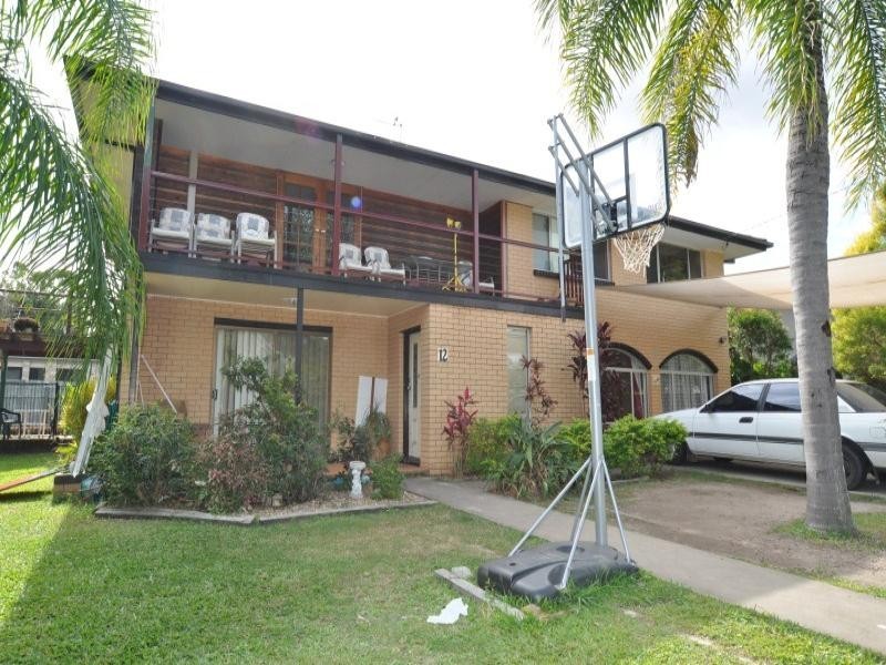 12 Geoff Wolter Drive, Molendinar QLD 4214
