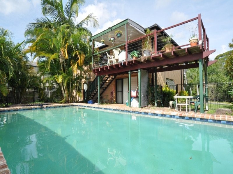 12 Geoff Wolter Drive, Molendinar QLD 4214