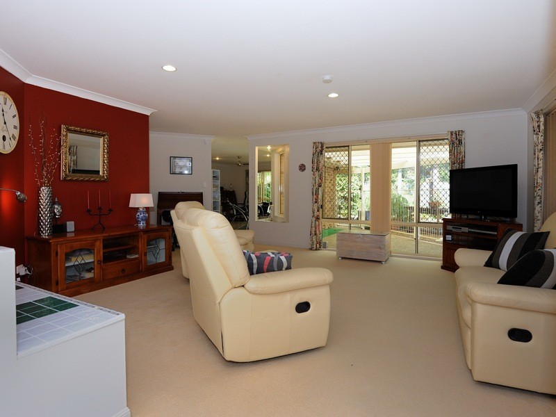 176 Mildura Drive, Helensvale QLD 4212