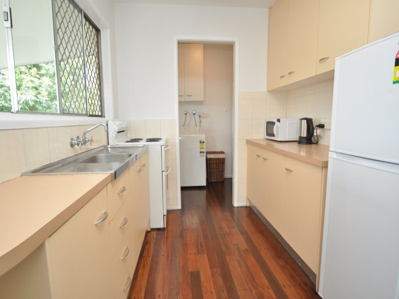 15 Wynflo Street, Labrador QLD 4215