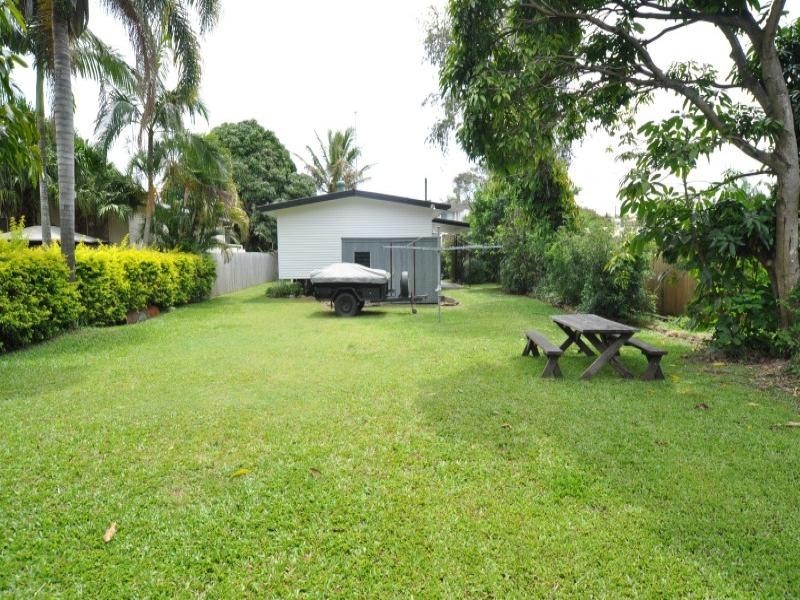 15 Wynflo Street, Labrador QLD 4215