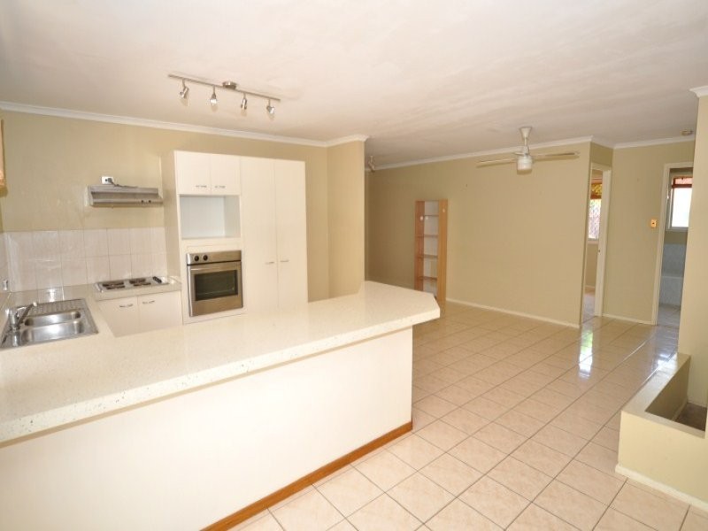 5 Floyd Court, Parkwood QLD 4214