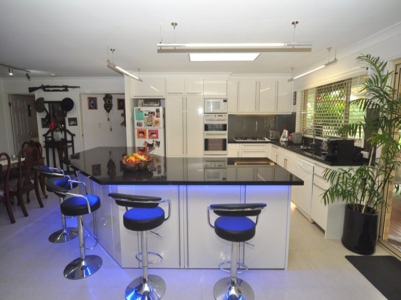 8 Stadler Court, Parkwood QLD 4214