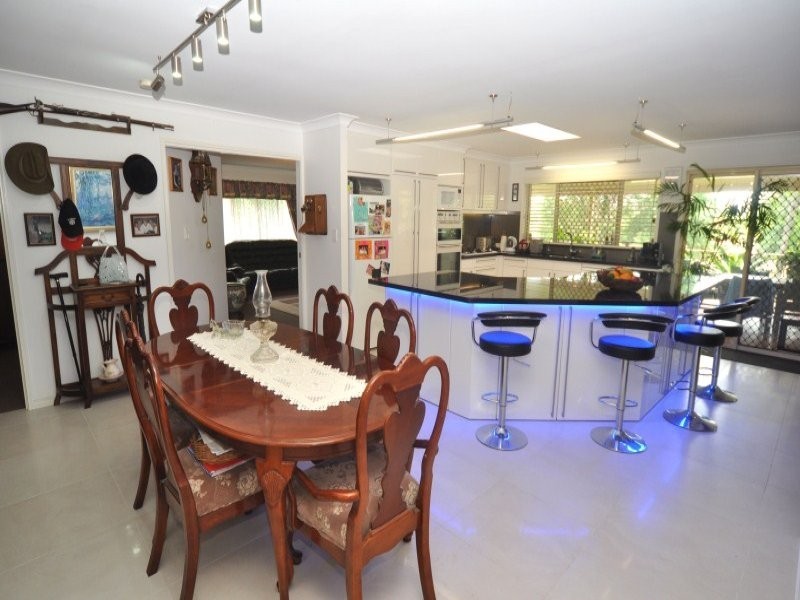 8 Stadler Court, Parkwood QLD 4214