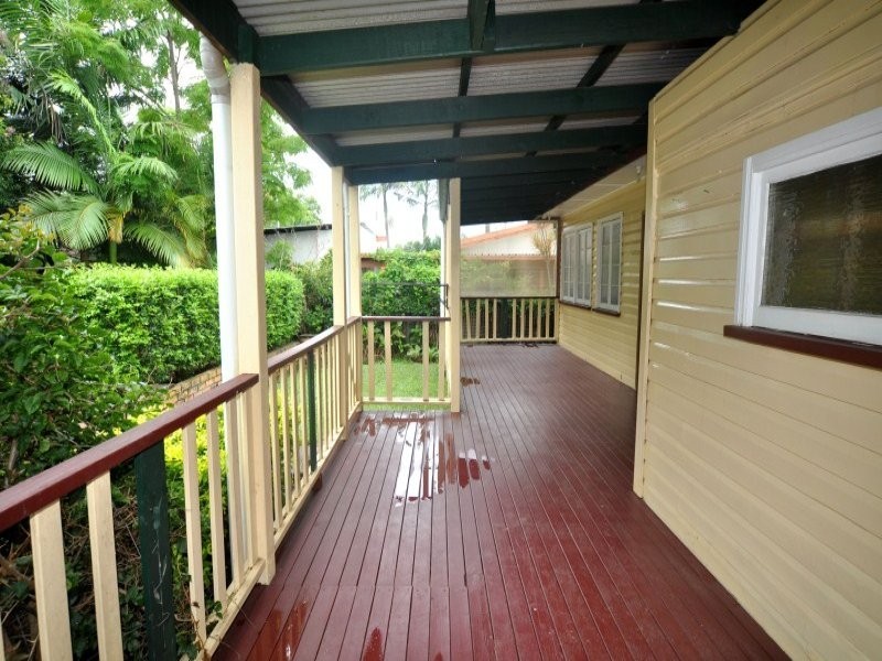 5 Chuter Avenue, Southport QLD 4215