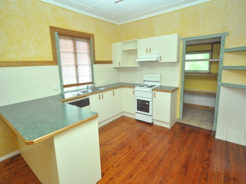 5 Chuter Avenue, Southport QLD 4215