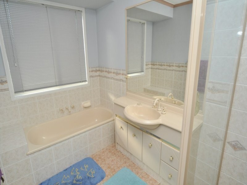 13 Daintree Drive, Parkwood QLD 4214