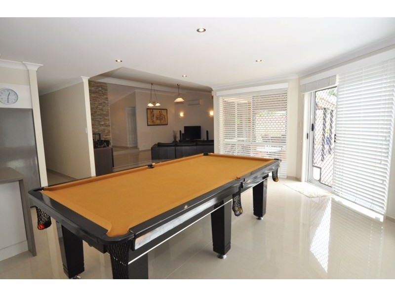 24 Von Nida Street, Parkwood QLD 4214