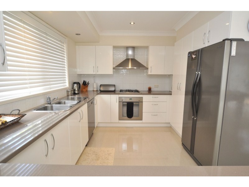 24 Von Nida Street, Parkwood QLD 4214