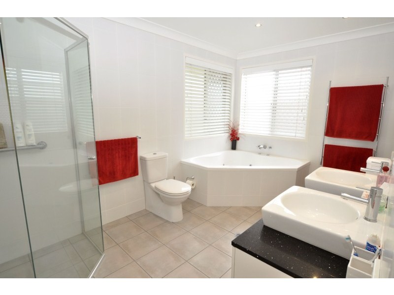 24 Von Nida Street, Parkwood QLD 4214