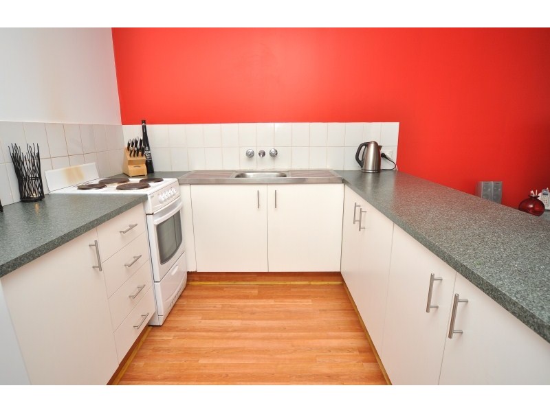 9/25 Ahern Street, Labrador QLD 4215