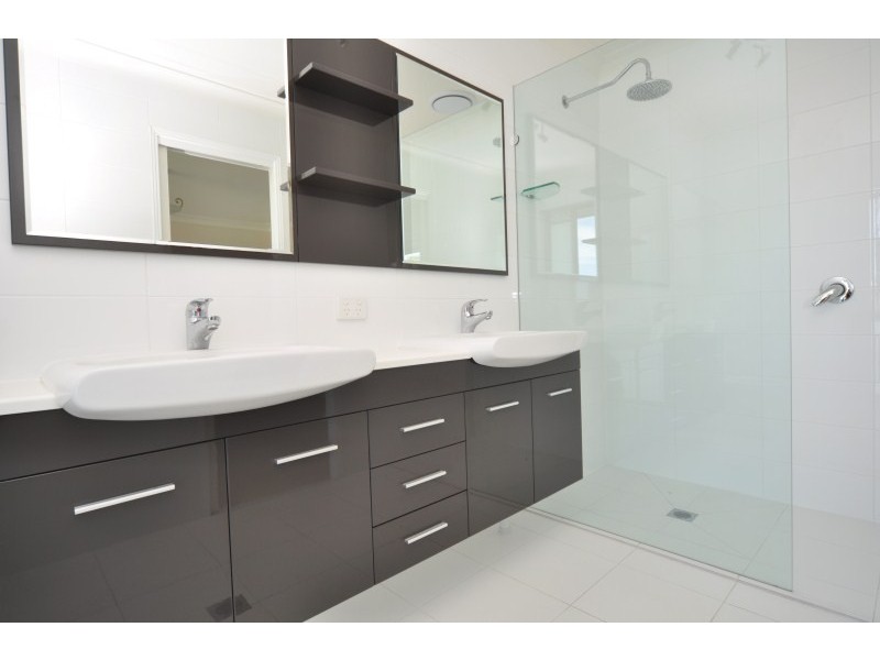 14 Stadler Court, Parkwood QLD 4214