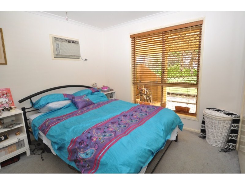 2/5 Jupiter Close, Labrador QLD 4215