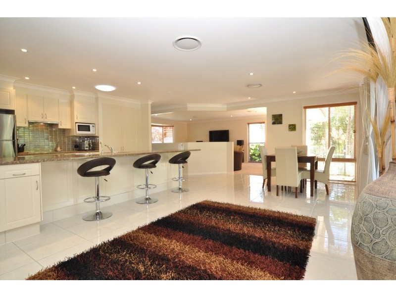 14 Bill Court, Parkwood QLD 4214