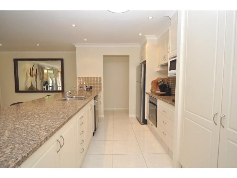 14 Bill Court, Parkwood QLD 4214