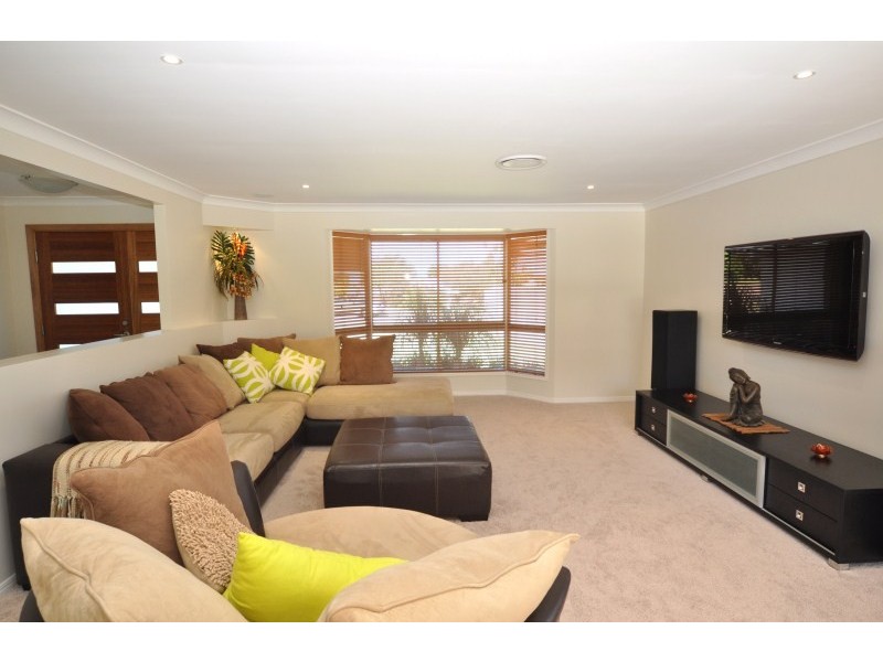 14 Bill Court, Parkwood QLD 4214