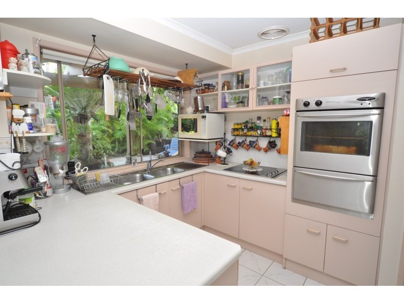 31 Captain Cook Close, Arundel QLD 4214
