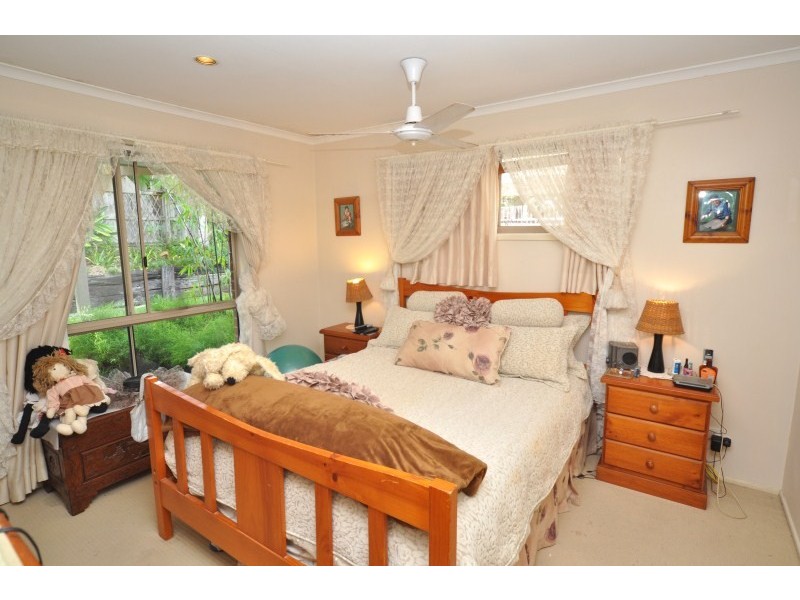 31 Captain Cook Close, Arundel QLD 4214