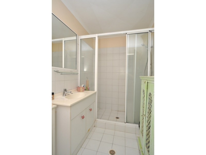 31 Captain Cook Close, Arundel QLD 4214