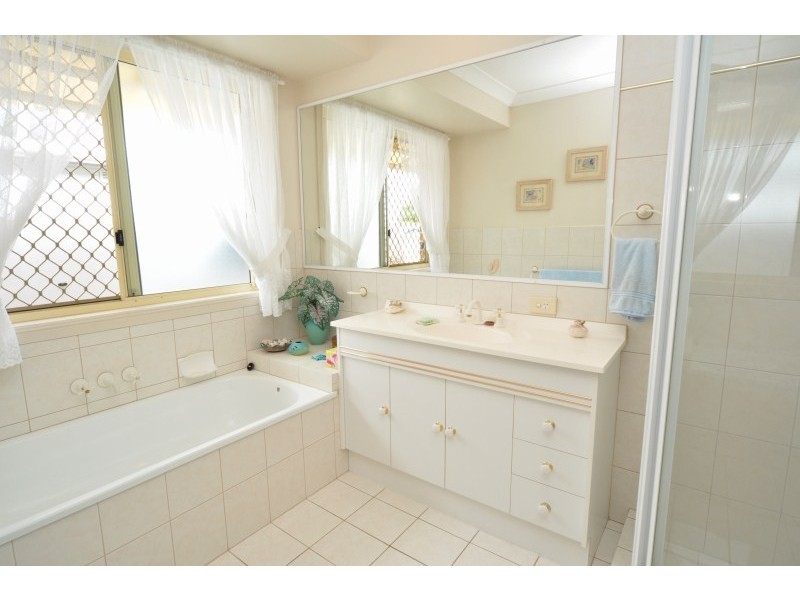 45 Wintergreen Drive, Parkwood QLD 4214