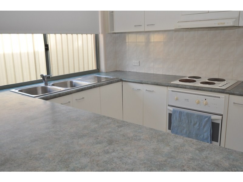 8 Colorado Circuit, Parkwood QLD 4214