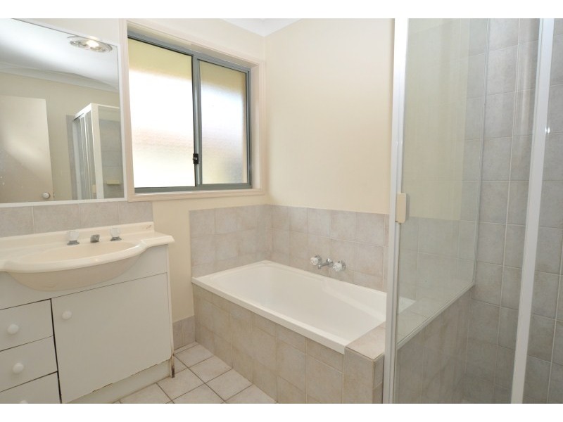 8 Colorado Circuit, Parkwood QLD 4214