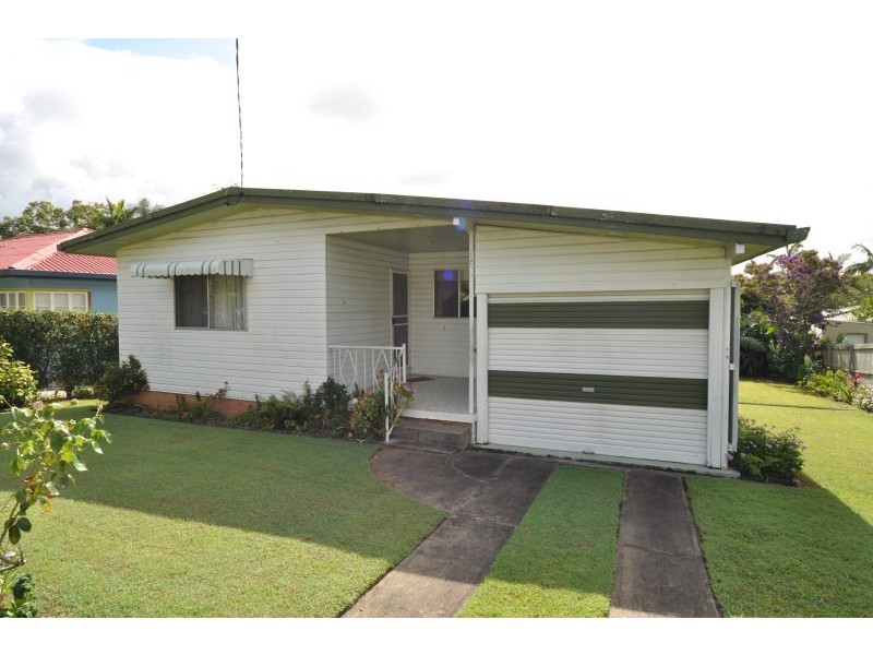 47 Deakin Avenue, Southport QLD 4215