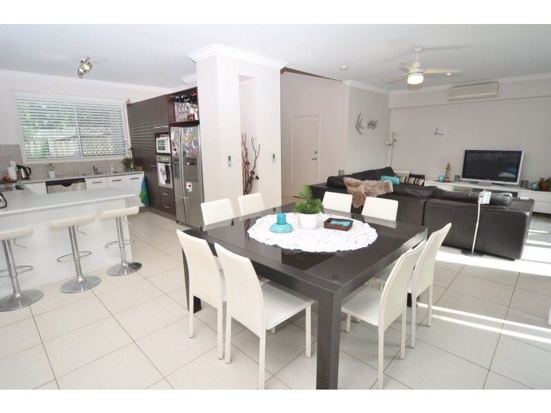 3/38 Government Road, Labrador QLD 4215