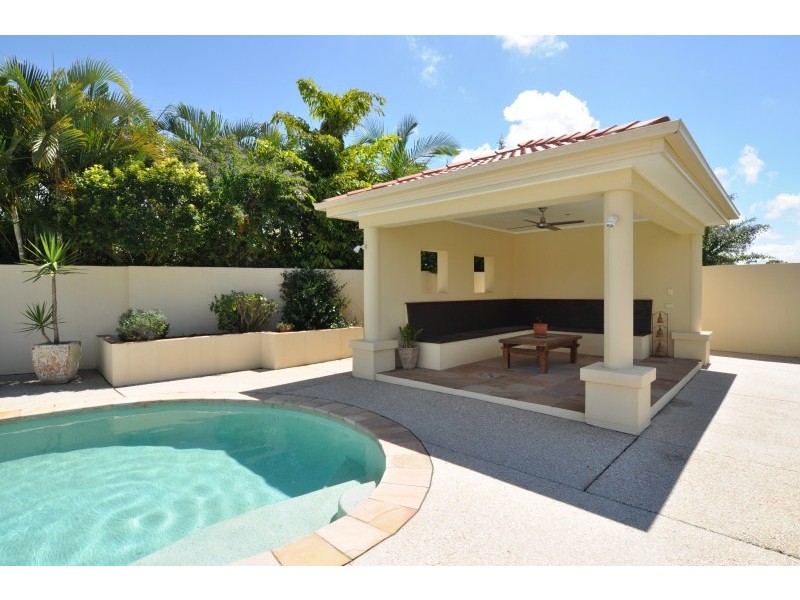 3 London Chase, Arundel QLD 4214