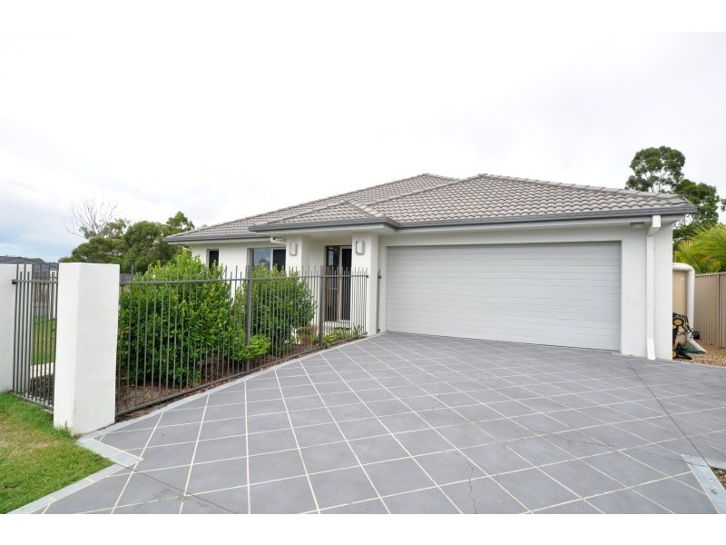 35 Casuarina Drive, Molendinar QLD 4214